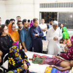 যশোরে এসিড হামলার শিকার পরিবারের পাশে দাঁড়ালেন তারেক রহমান।